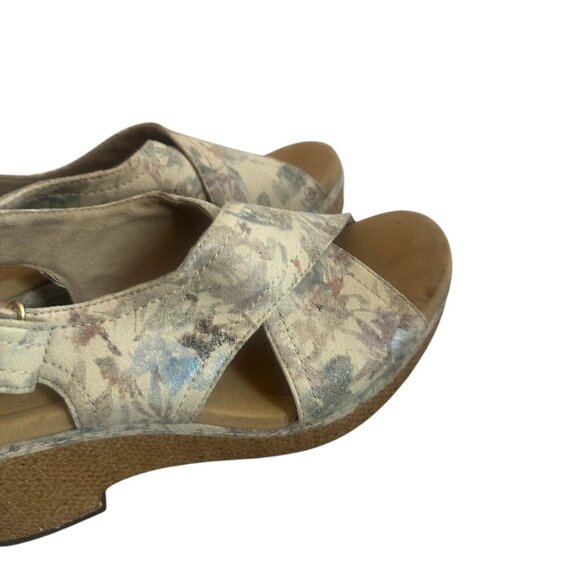 Clarks Giselle Cove Beige Floral Sandals Slingback Neutral Cork Wedges Size 11 - Picture 4 of 16